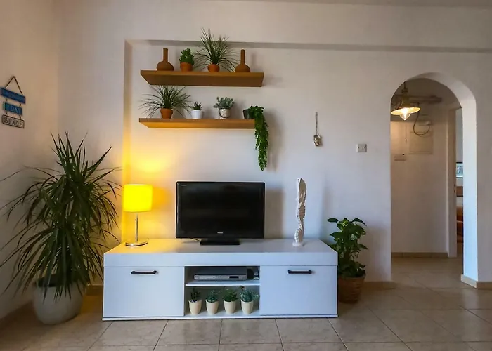 Ron's Pergola Apartament