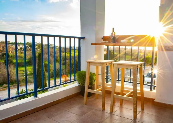 Ron's Pergola Apartament *